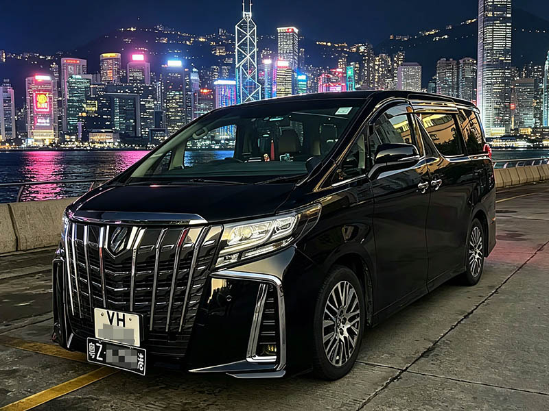 丰田埃尔法7座车30系-黑色